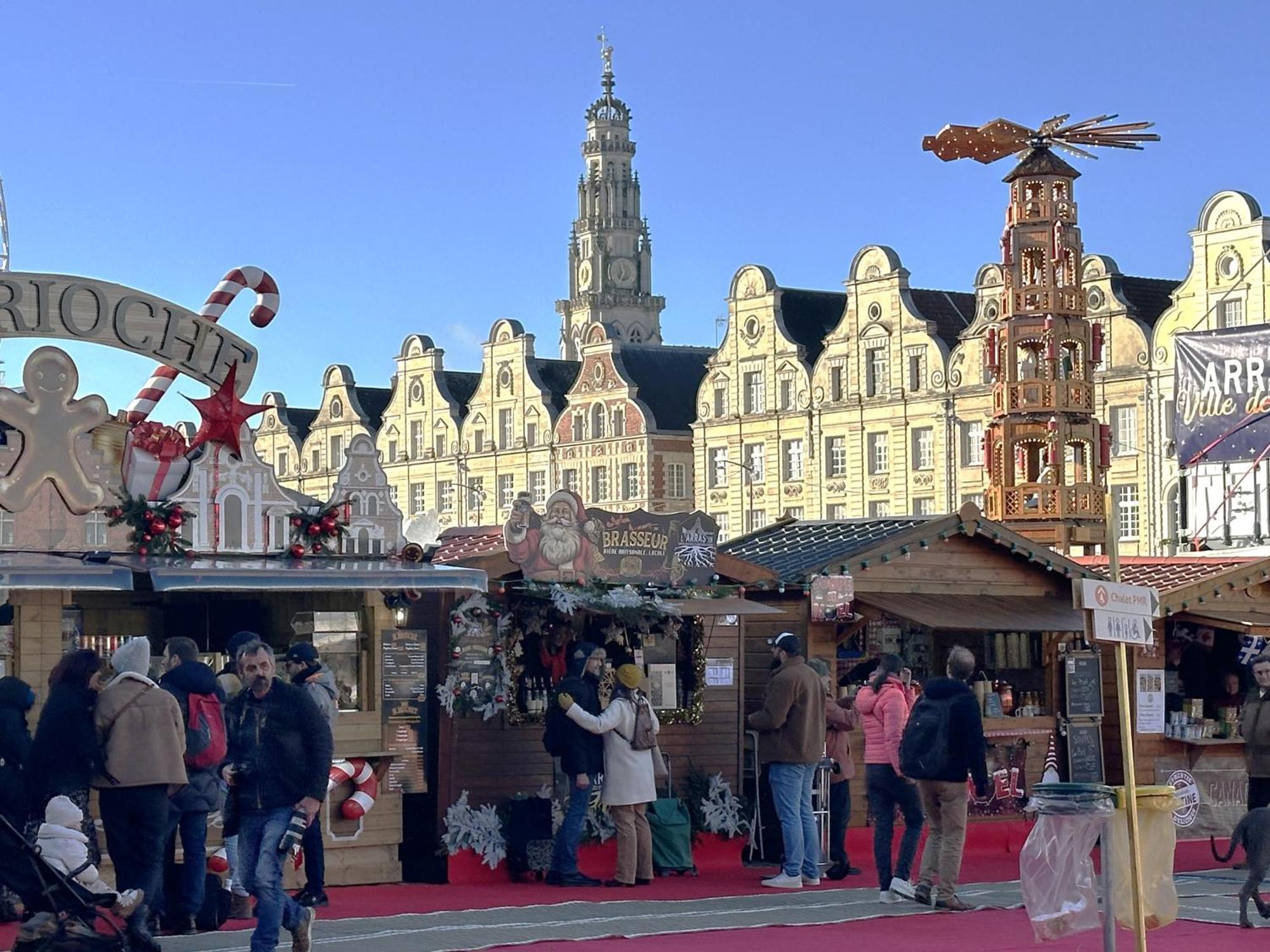 Les Coquelicots Grand Place Arras Exterior photo