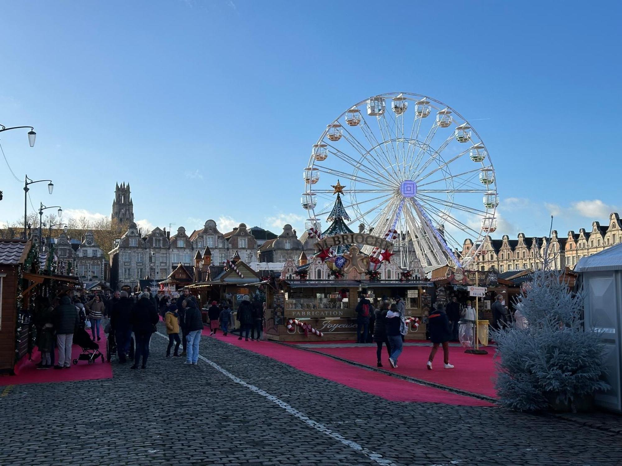 Les Coquelicots Grand Place Arras Exterior photo